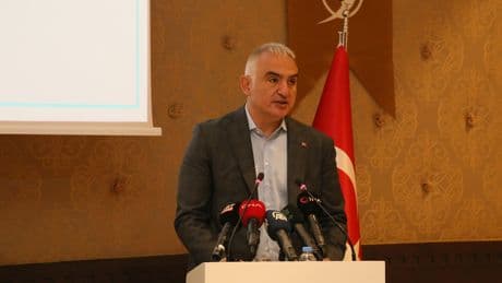 Balık bakandan kokuyor | Turizm patronlarına vergi yok, arazi tahsisi var