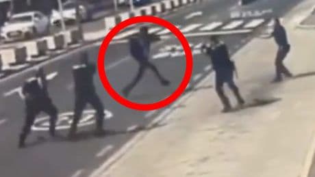 Urlaubsinsel Gran Canaria - Am Flughafen! Polizei erschießt Messer-Angreifer