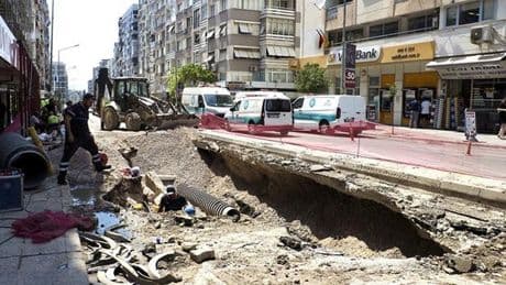İzmir'de doğal gaz borusunda patlama