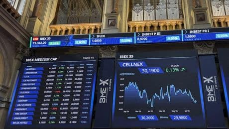El Ibex 35 abre a la baja y se despide de los 15.300 puntos, pendiente de la Fed