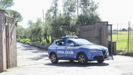 Rissa al pranzo di battesimo. Uomo aggredisce la suocera, la donna grave in ospedale