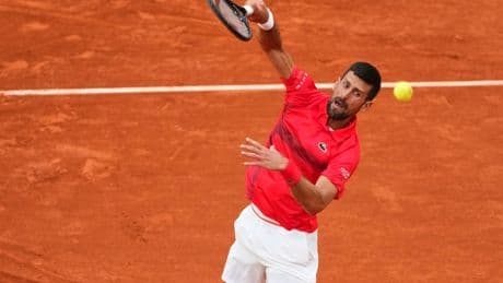 Djokovic está a una victoria de ser centenario en Roland Garros