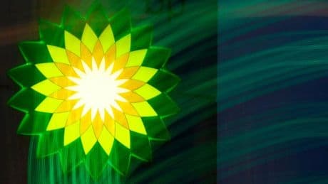 Energie : Shell dementiert Spekulationen über Fusion mit BP – Aktie nach Gewinnsprung im Minus