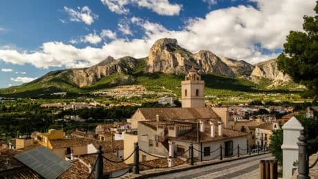 El precioso pueblo de Alicante que no conocen los turistas y está al lado de las mejores playas