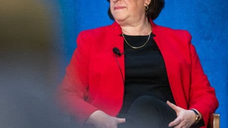 Justice Kagan Urges Supreme Court to Explain Itself in Emergency Decisions