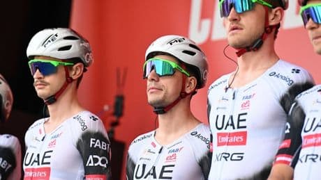 UAE vince la crono a squadre della Vuelta, Vingegaard di nuovo leader in maglia rossa