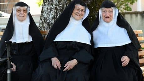 “Nous avons le droit d’être ici” : le combat de trois nonnes octogénaires pour rester dans leur couvent