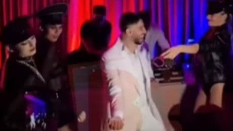 Burak Bulut ile Eda Sakız'dan kırbaçlı, kelepçeli after parti