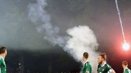 Fußball-Regionalliga: Ein Schiedsrichter, der das böse Spiel nicht mitspielt
