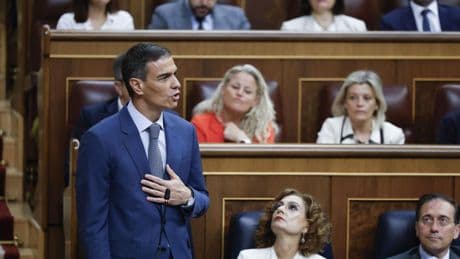 Sánchez se revuelve ante adversarios y aliados: “La izquierda no es corrupta y no roba”