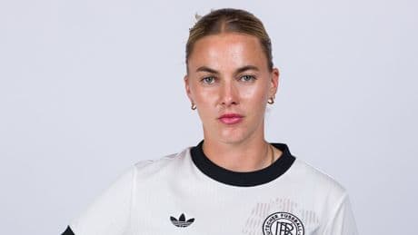 Kurz nach dem EM-Aus - DFB-Star outet sich ganz nebenbei