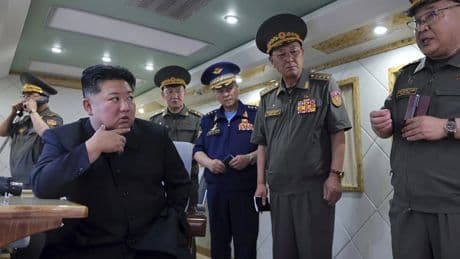 Vor Treffen in Washington: Nordkorea testet neue Flugabwehrraketen