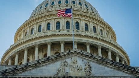 Le Sénat américain adopte le Genius Act, une avancée majeure pour la régulation des stablecoins