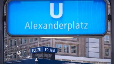 Körperverletzung im Amt: Unschuldiger in Polizeiwache misshandelt: Beamte sagen aus