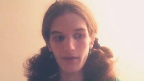Transgenre, anti-Israël et obsédé par les armes : le profil trouble de Robin Westman, qui a massacré des enfants lors d’une messe à Minneapolis