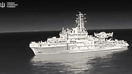 Guerra, drone ucraino colpisce nave da guerra russa da 60 milioni di dollari nel Mar Nero. Il video