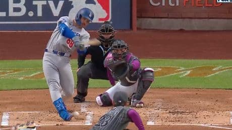 Dodgers get bizarre run off blown call when ball bounces off shin in loss to Mets