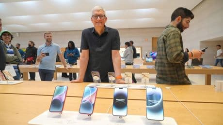 Apple Loop: Critical iPhone 17 Upgrade, Safari AI To Fight Google, WWDC’s Ambitious Goals
