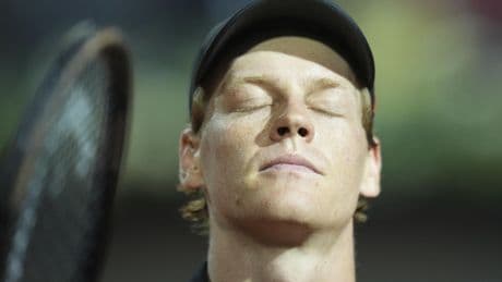 Sinner wins in return from doping ban before home crowd at Italian Open