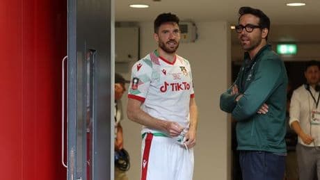 Ryan Reynolds and Rob McElhenney's true colours with Wrexham star who broke down in warm-up