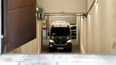 Entrar y salir de la 'casa de los horrores' de Oviedo, una opción sólo para el padre de familia