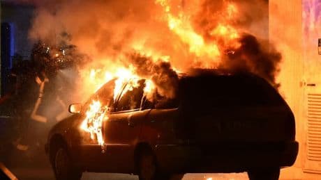 Isère: neuf véhicules touchés par un incendie à Vienne