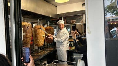 Alman parti lideri dönerde marka oldu