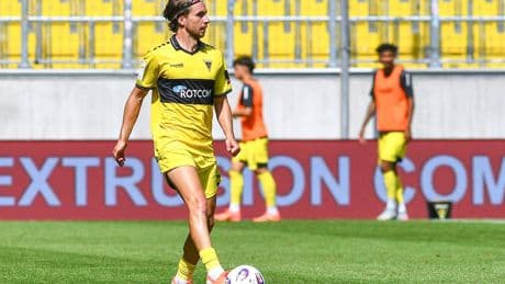 Aachen verliert in letzter Minute: Gaudino sieht Gelb-Rot