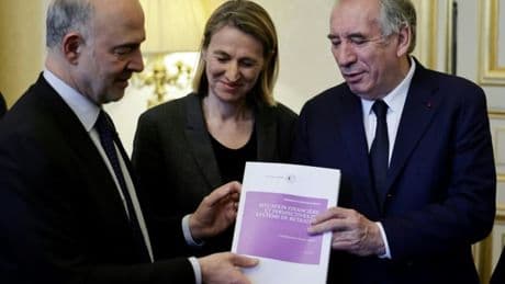 "Pas du tout la même chose" que le lundi de Pentecôte: les entreprises devront payer une contribution sur les jours fériés supprimés