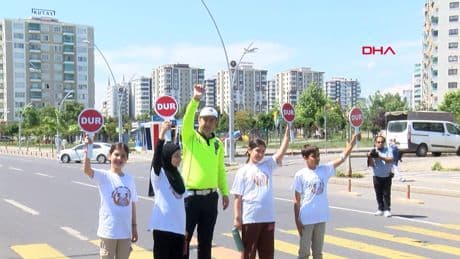 Diyarbakır’da trafik haftasında çocuklara farkındalık eğitimi