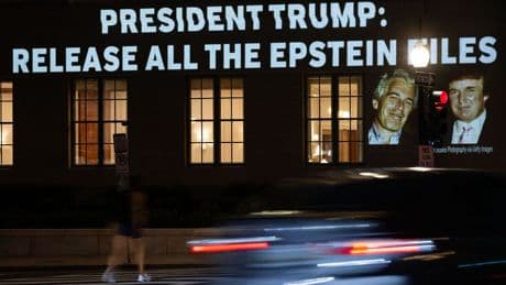 Trump klaagt Wall Street Journal aan om Epstein-verhaal
