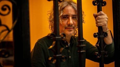 José Ignacio Valenzuela, 'Chascas': "Mi hija no puede ir a un colegio público en EEUU porque tiene dos papás"