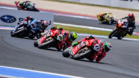 Bautista cierra el podio en una cómoda victoria de Razgatlioglu
