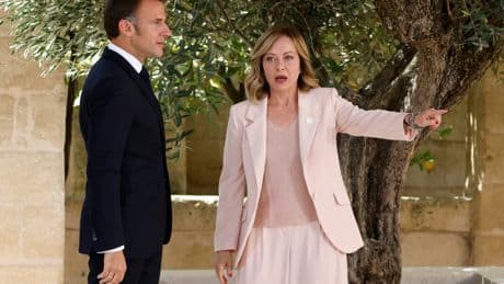 Entre Macron et Meloni, c'est je t'aime, moi non plus