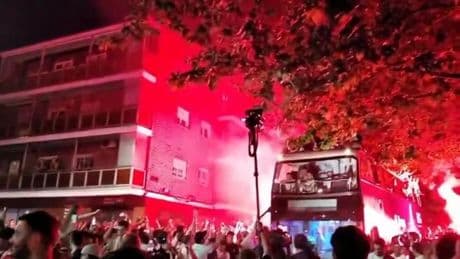Fiestón en Vallecas: &quot;El Rayo que cruza Europa&quot;
