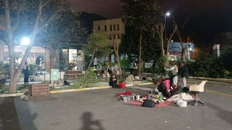 Vezneciler KYK yurdunda öğrenciler yurda alınmıyor