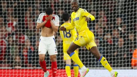 Premier League : en vidéo, l’énorme bourde de Saliba qui prive Arsenal d’une victoire avant d’affronter le PSG