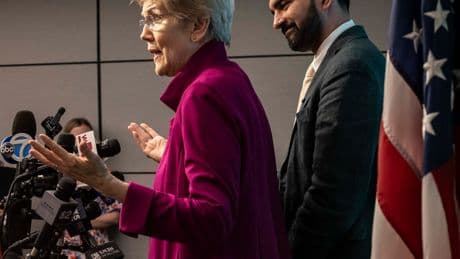 Elizabeth Warren, Campaigning for Mamdani, Scorns Cuomo and Billionaires
