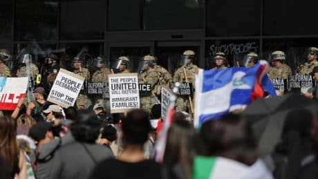 "Han encarcelado a mi madre y a mis hermanos": así se vive desde dentro la batalla migratoria de Trump