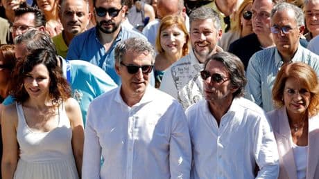 Feijóo reivindica la centralidad de su proyecto frente a la “intensidad” del estilo de Ayuso