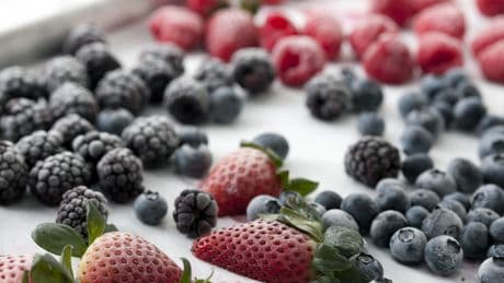 Achtung beim Smoothie: Bei TK-Beeren lauert eine unterschätzte Gefahr