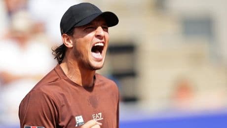 Darderi trionfa a Bastad e conquista il seconto Atp stagionale. De Jong ko in 3 set
