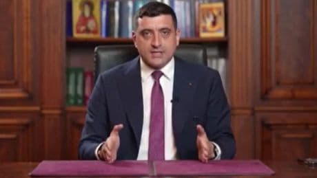 Romanya’da seçimlerde aşırı sağcı aday ilk turda önde