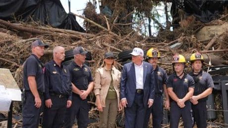 Donald Trump vergleicht Sturzflut in Texas mit riesiger Welle, vor der auch Surfer Angst gehabt hätten