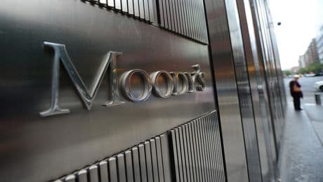L’agence de notation Moody’s abaisse la note de la dette américaine de Aaa à Aa1
