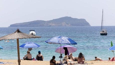 Menos turismo familiar en Ibiza por los precios: "Vienen menos días o cambian de destino"