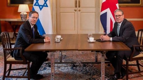Starmer recibe con frialdad en Londres al presidente israelí en medio de las tensiones por Gaza