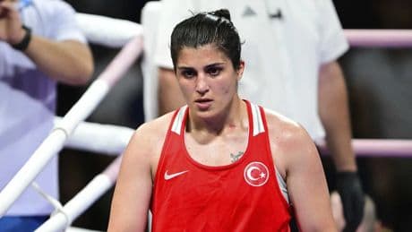 Dünya Boks Şampiyonası'nda Busenaz Sürmeneli ve Elif Güneri, çeyrek finalde elendi