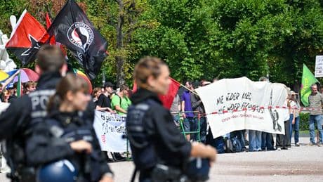 In immer mehr Bundesländern - Extremismus: Gesinnungsprüfung für Beamte
