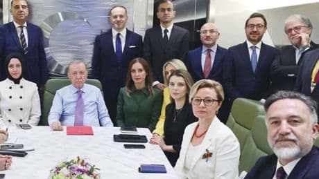 Erdoğan, Lahey dönüşü uçakta gazetecilere konuştu: Sistemler sistemi Çelik Kubbe’yi inşa ediyoruz